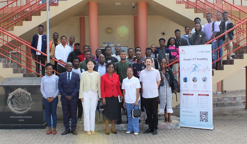 03 UNITIVA AGORA INTEGRANTE DA ACADEMIA DE TIC’s da HUAWEI TECHNOLOGIES -Unitiva Universidade