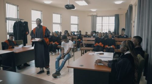 02-Sala-de-Simulacoes-de-Julgamentos-Ficticios-Universidade-Wutivi