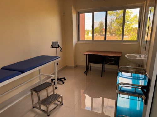 08-Clinica-Universitaria-Universidade-Wutivi (1)