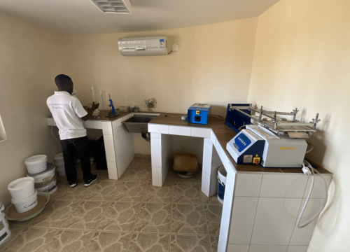 12-Laboratorio-de-Engenharias-Universidade-Wutivi